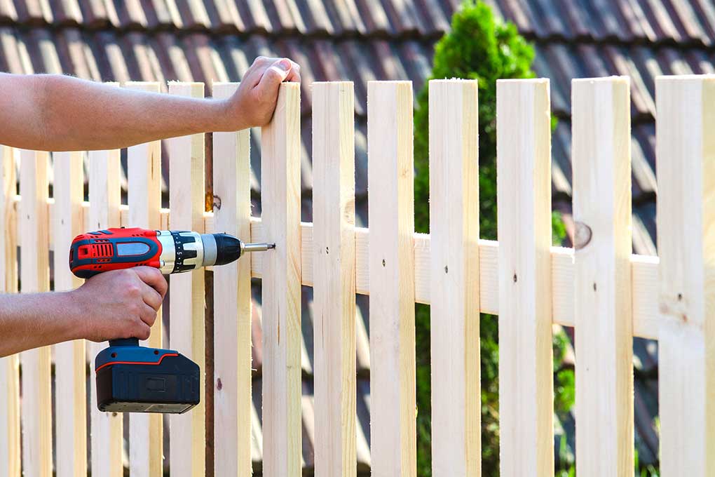 Building a wood fence 